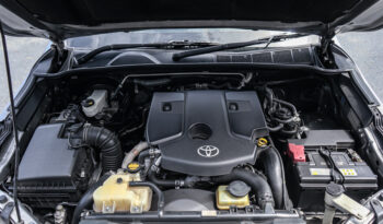 Toyota Fortuner 2.4 V 2WD Navi 2015 full