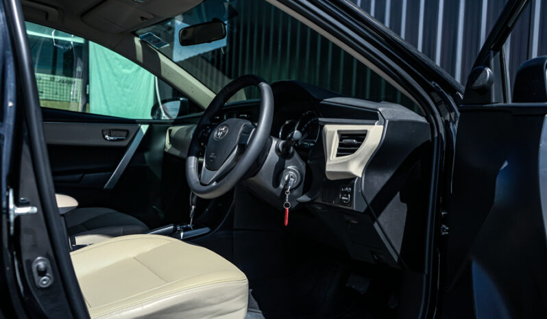 Toyota Corolla Altis 1.6 G 2016 full