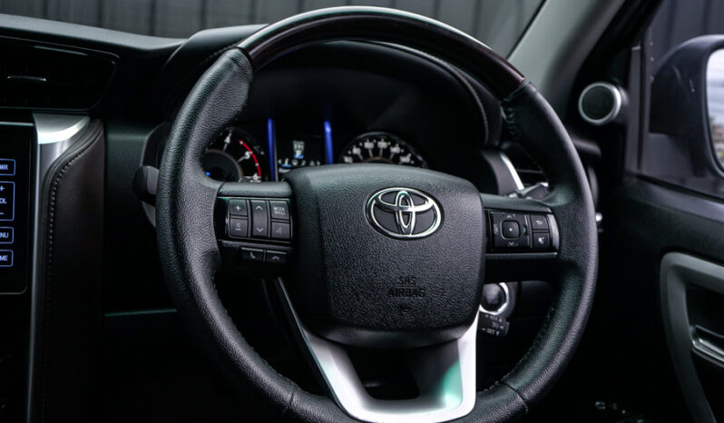 Toyota Hilux Revo Smartcab 2.4 E Prerunner AT 2016 full