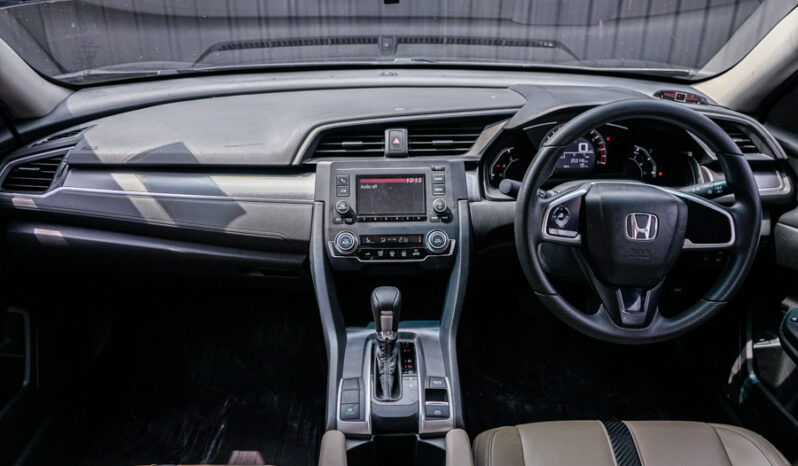 Honda Civic 1.8 E MNC 2019 full