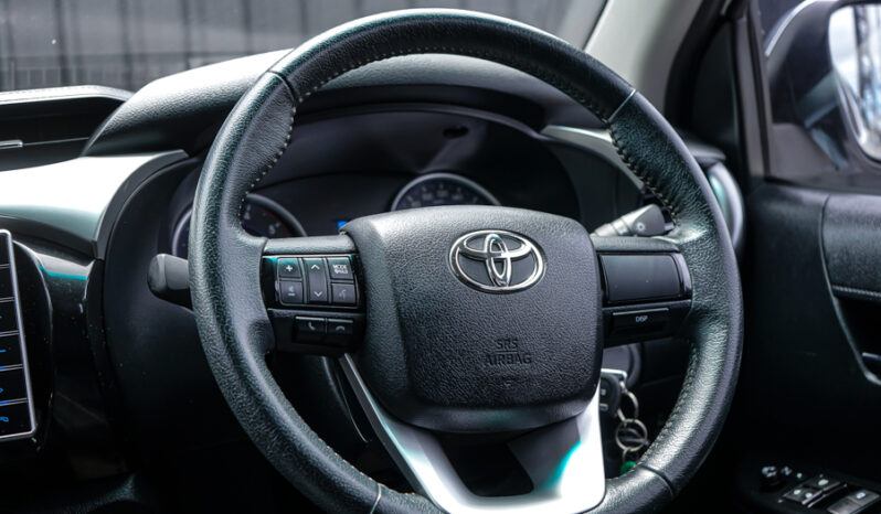 Toyota Hilux Revo D-Cab 2.4E Prerunner ปี2018 full