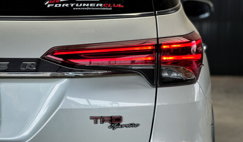 Toyota Fortuner 2.8TRD Back Top 2WD ปี 2016(17) full