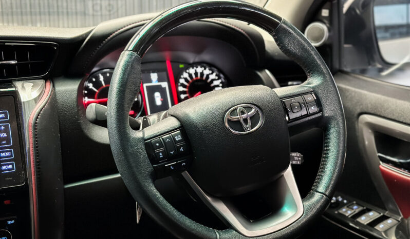 Toyota Fortuner 2.8TRD Back Top 2WD ปี 2016(17) full