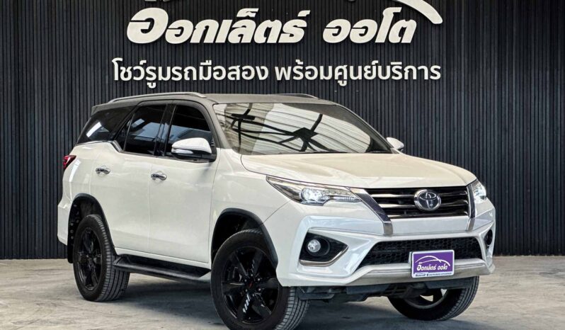 Toyota Fortuner 2.8TRD Back Top 2WD ปี 2016(17) full