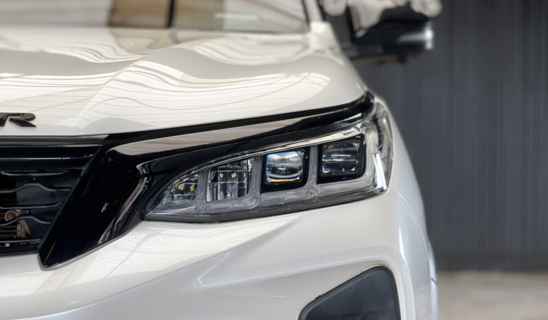 Toyota Fortuner Legender 2.8 Back Top 2WD ปี2021 full