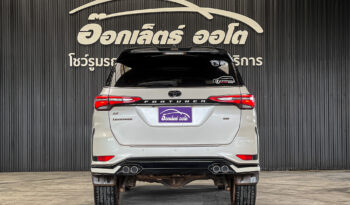 Toyota Fortuner Legender 2.8 Back Top 2WD ปี2021 full