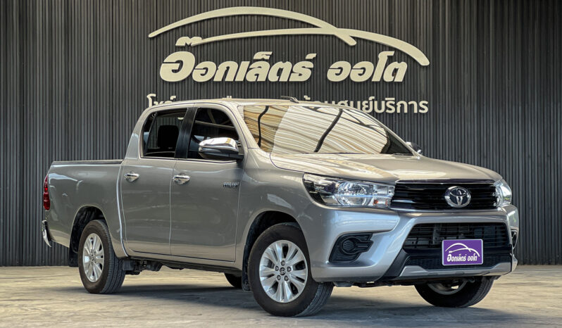 Toyota Hilux Revo DCab 2.4 E MT 2018 full