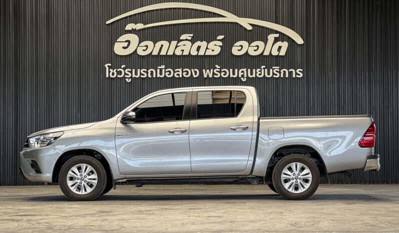 Toyota Hilux Revo DCab 2.4 E MT 2018 full