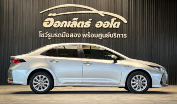 Toyota Corolla Altis 1.8 Hybrid Entry 2019 full