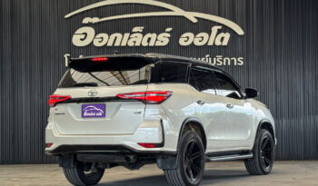 Toyota Fortuner Legender 2.8Back Top 4WD ปี2020 full