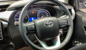 Toyota Hilux Revo DCab 2.4 E MT 2018 full