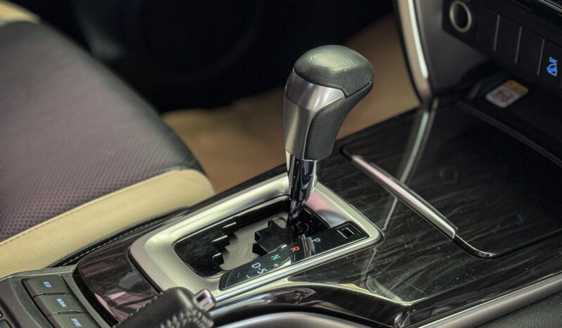 Toyota Fortuner Legender 2.8Back Top 4WD ปี2020 full