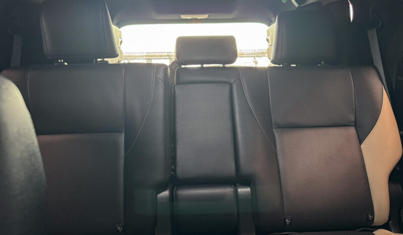 Toyota Fortuner Legender 2.8Back Top 4WD ปี2020 full