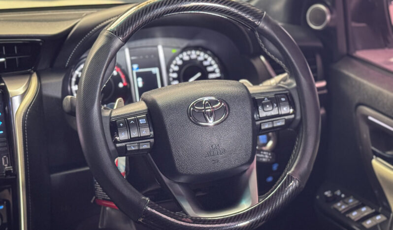 Toyota Fortuner Legender 2.8Back Top 4WD ปี2020 full