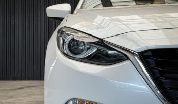 Mazda 3 Hatchback 2.0 S 2015 full