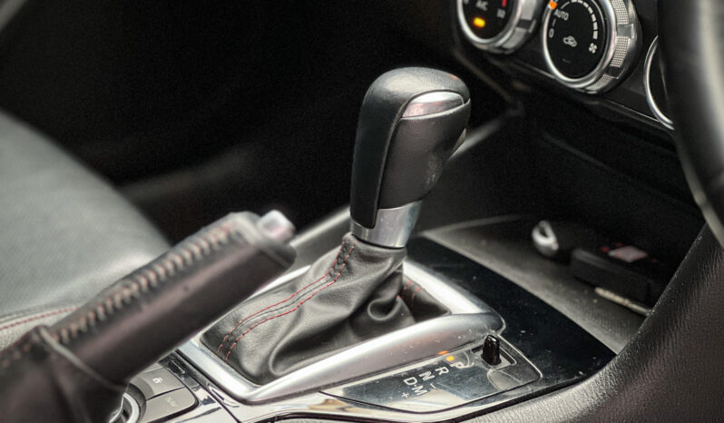 Mazda 3 Hatchback 2.0 S 2015 full