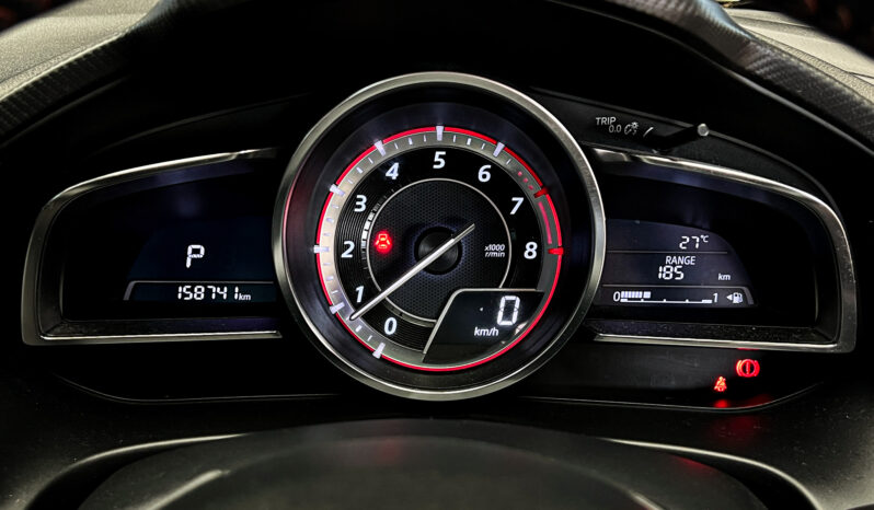 Mazda 3 Hatchback 2.0 S 2015 full