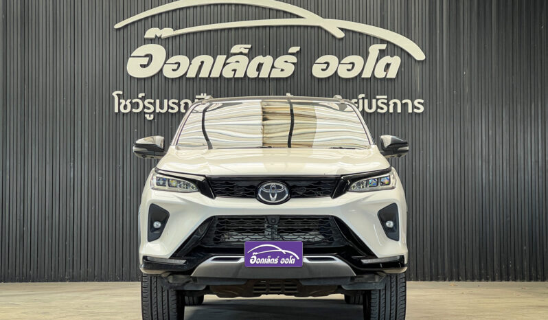 Toyota Fortuner 2.4 Legender Black Top 2WD 2021 full