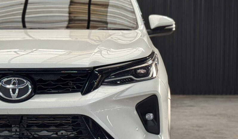 Toyota Fortuner Leader 2.4G ปี2022 full