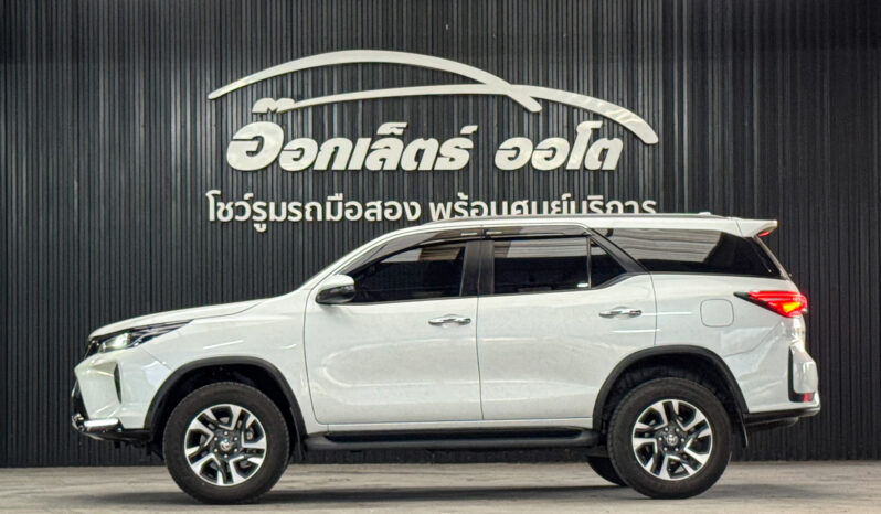 Toyota Fortuner Leader 2.4G ปี2022 full
