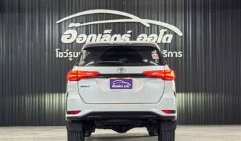 Toyota Fortuner Leader 2.4G ปี2022 full