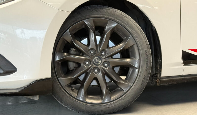 Mazda 3 Sedan 2.0 C (Racing Series Limited Edition) 2015 full