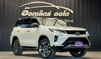 Toyota Fortuner Legender 2.4 Back Top 4WD ปี2021 full
