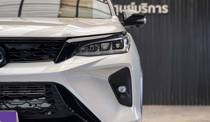 Toyota Fortuner 2.8 Legender Black Top 2WD 2022 full