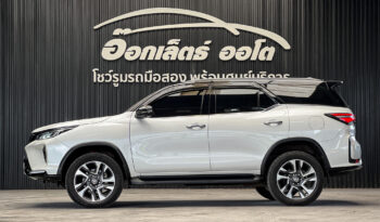 Toyota Fortuner 2.8 Legender Black Top 2WD 2022 full