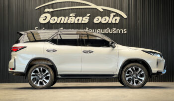 Toyota Fortuner Legender 2.8 Back Top 4WD ปี2021 full