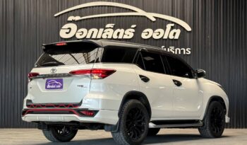 Toyota Fortuner 2.8 TRD Sportivo Black Top 2WD ปี 2018 full
