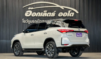 Toyota Fortuner Legender 2.4 Back Top 4WD ปี2021 full