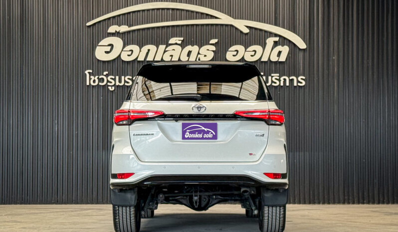 Toyota Fortuner Legender 2.4 Back Top 4WD ปี2021 full