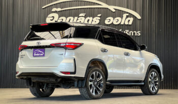Toyota Fortuner Legender 2.8 Back Top 4WD ปี2021 full