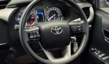 Toyota Hilux Revo D-Cab Prerunner 2.4 Entry AT ปี 2020 full