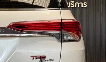 Toyota Fortuner 2.8 TRD Sportivo Black Top 2WD ปี 2018 full