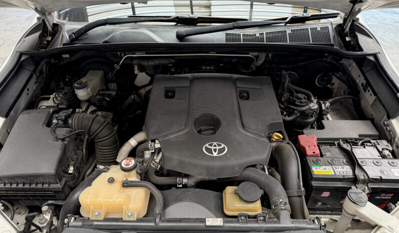 Toyota Fortuner 2.8 TRD Sportivo Black Top 2WD ปี 2018 full