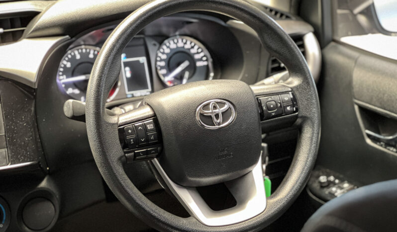 Toyota Hilux Revo D-Cab Prerunner 2.4 Entry AT ปี 2020 full