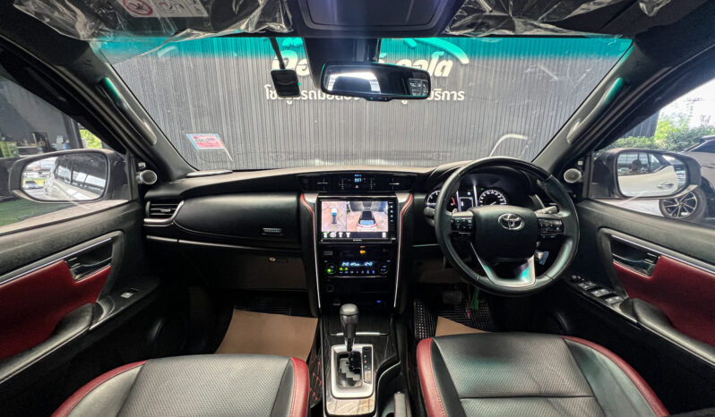 Toyota Fortuner 2.8 Legender Black Top 2WD 2022 full