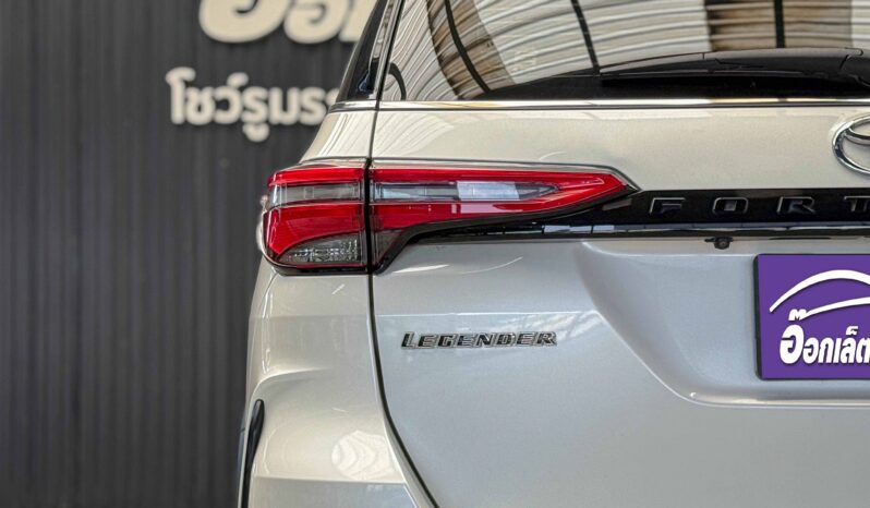 Toyota Fortuner Legender 2.4 Back Top 4WD ปี2021 full