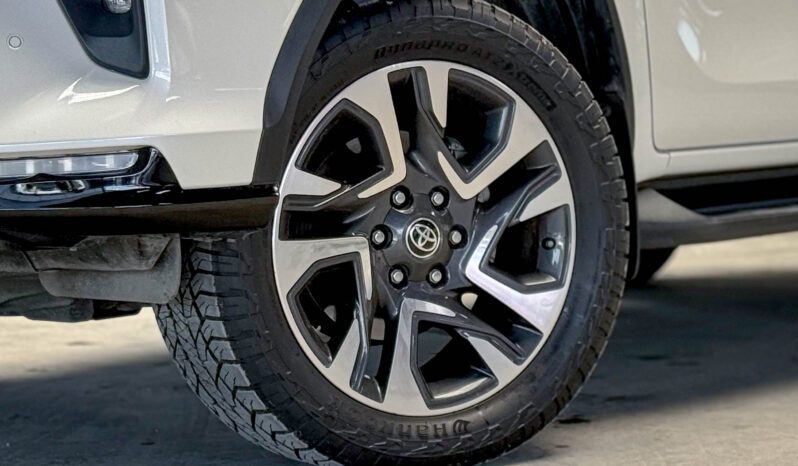 Toyota Fortuner Legender 2.4 Back Top 4WD ปี2021 full