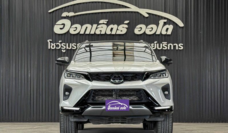 Toyota Fortuner Legender 2.4 Back Top 2WD ปี2022 full