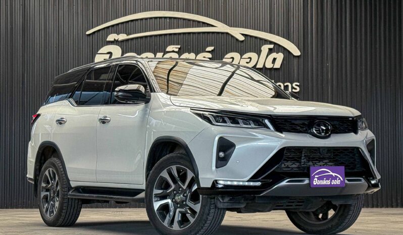 Toyota Fortuner Legender 2.4 Back Top 2WD ปี2022 full