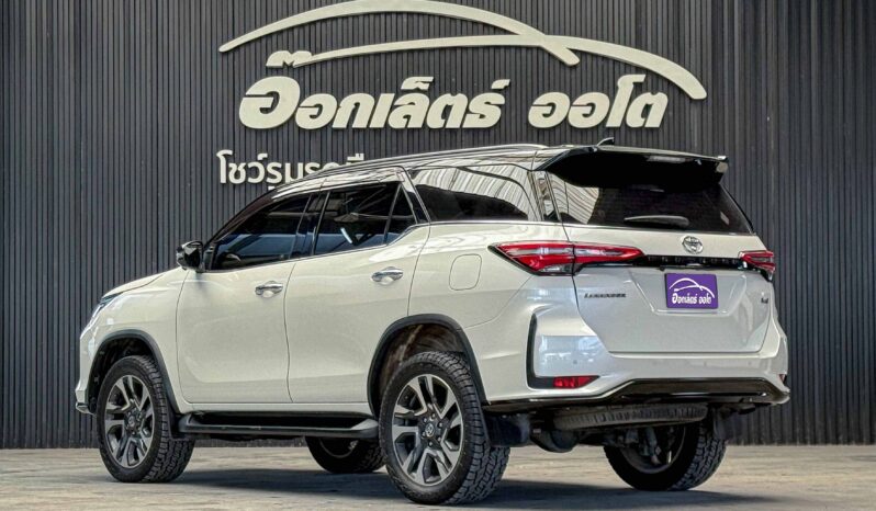 Toyota Fortuner Legender 2.4 Back Top 4WD ปี2021 full