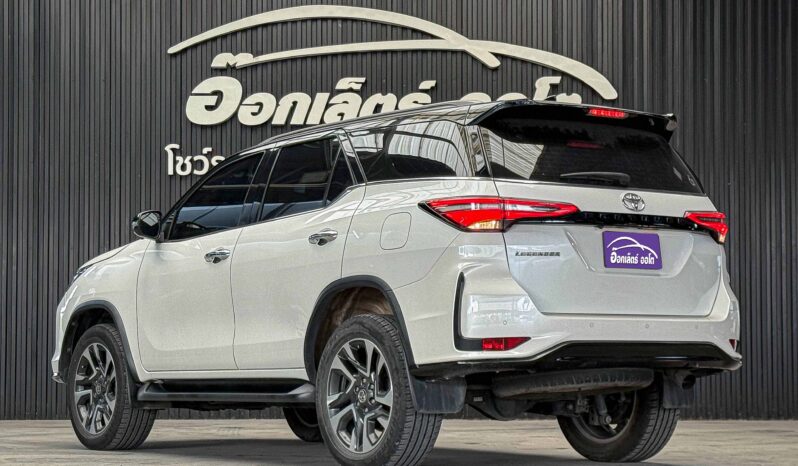 Toyota Fortuner Legender 2.4 Back Top 2WD ปี2022 full