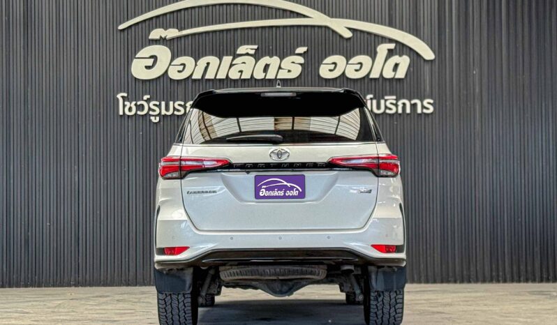 Toyota Fortuner Legender 2.4 Back Top 4WD ปี2021 full