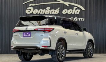 Toyota Fortuner Legender 2.4 Back Top 4WD ปี2021 full