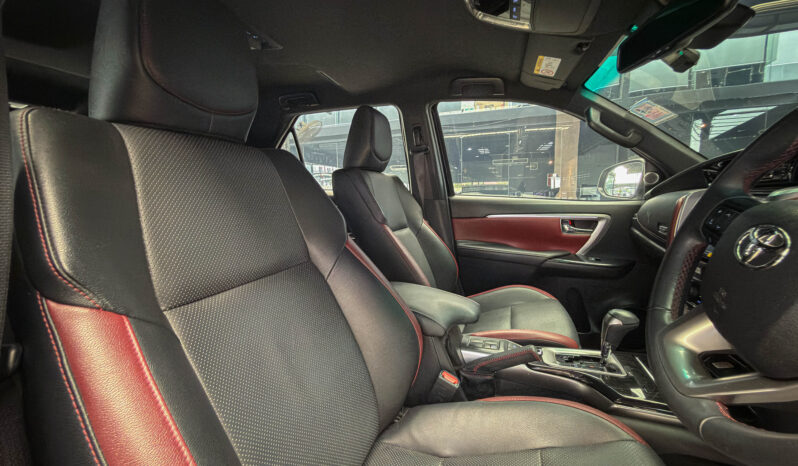 Toyota Fortuner Legender 2.4 Back Top 2WD ปี2022 full