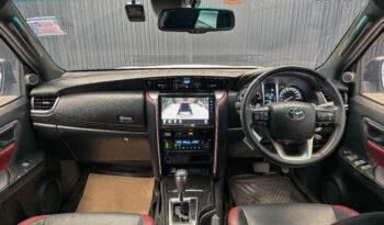 Toyota Fortuner Legender 2.4 Back Top 2WD ปี2022 full