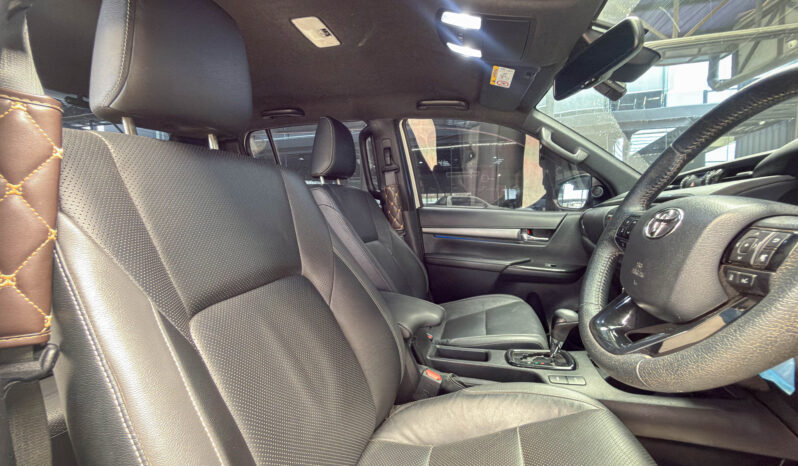 Toyota Hilux Revo D-Cab 2.4 Prerunner Rocco 2WD AT ปี 2021 full